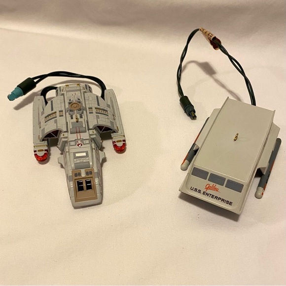 Star Trek Magic Hallmark Keepsake Ornament Lot Of 2 Tested Works Lights Voice - Picture 2 of 14